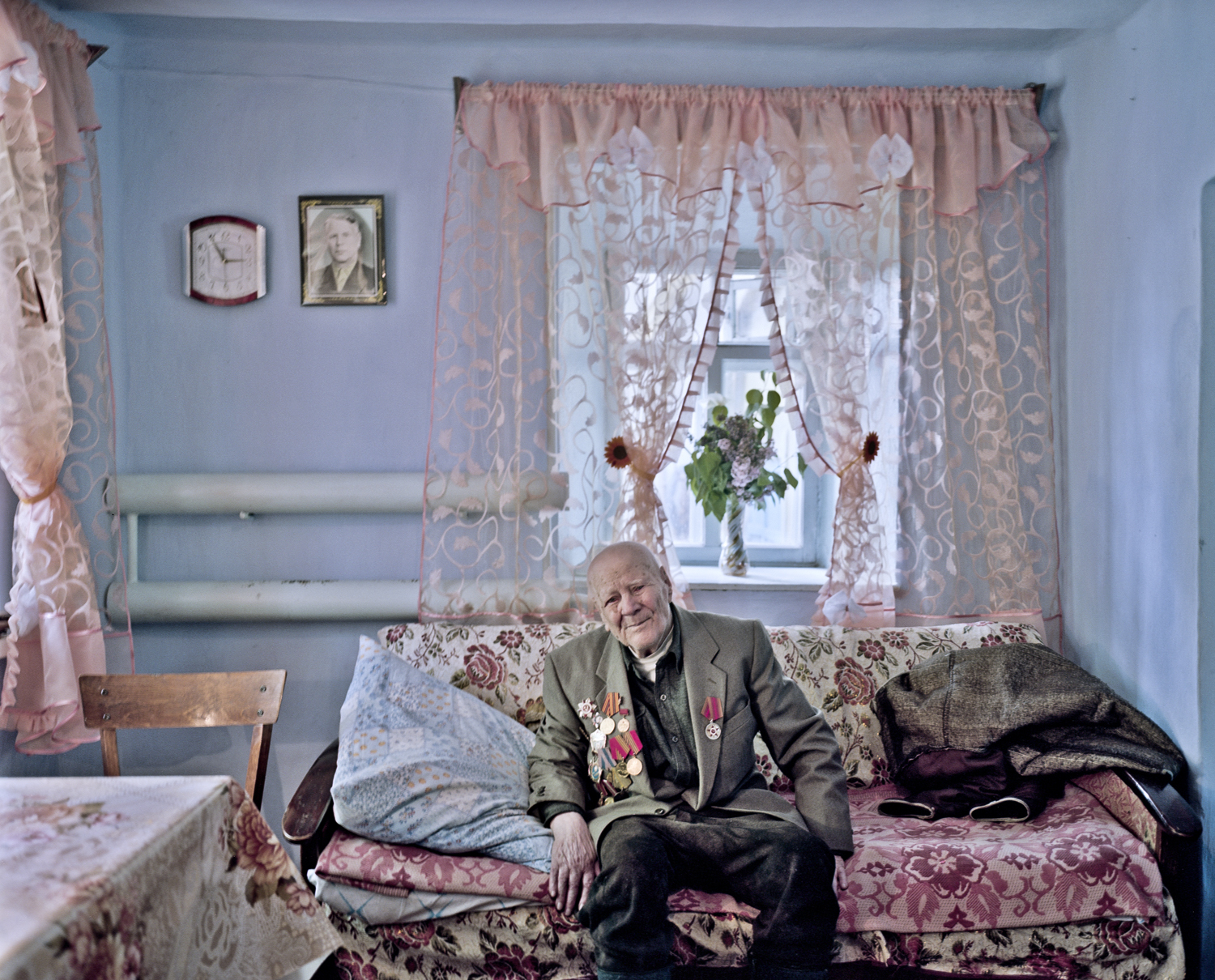 Bulgaz Mihail Mihajlovics is a 95 year old veteran in Tocmagium.